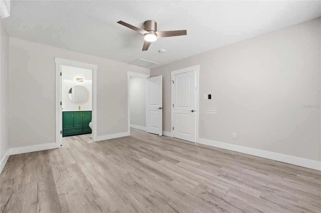 Image 29 of property listing at 3223 1ST AVENUE W, Bradenton, FL 34205