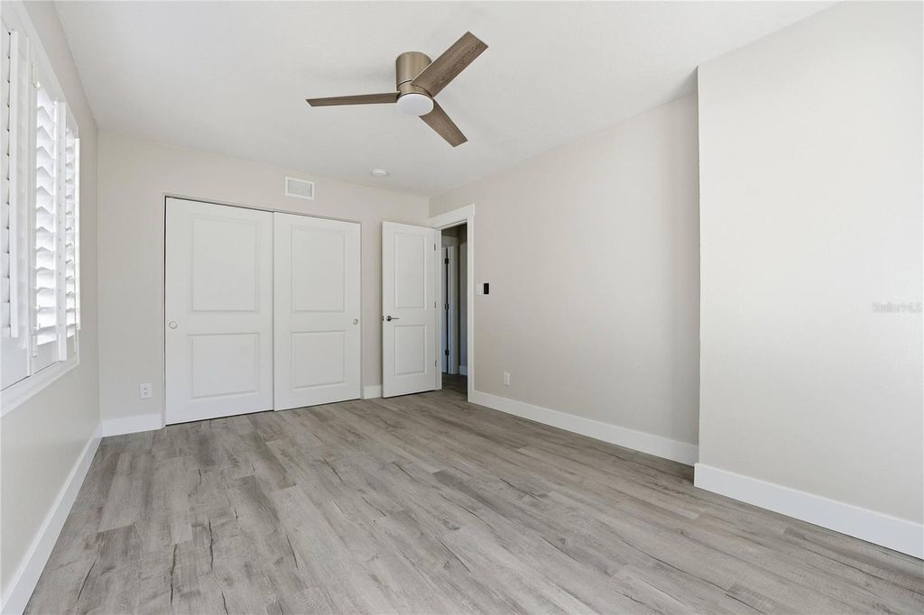 Image 38 of property listing at 3223 1ST AVENUE W, Bradenton, FL 34205