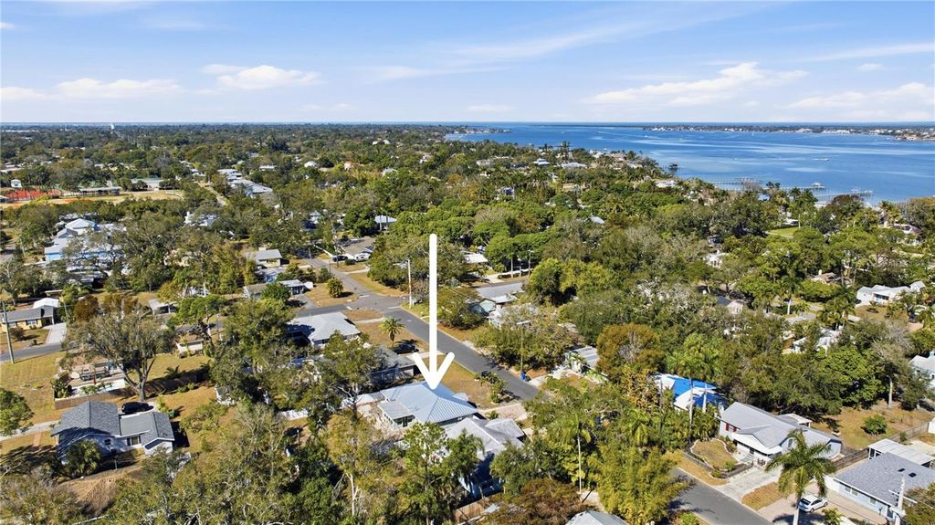 Image 44 of property listing at 3223 1ST AVENUE W, Bradenton, FL 34205