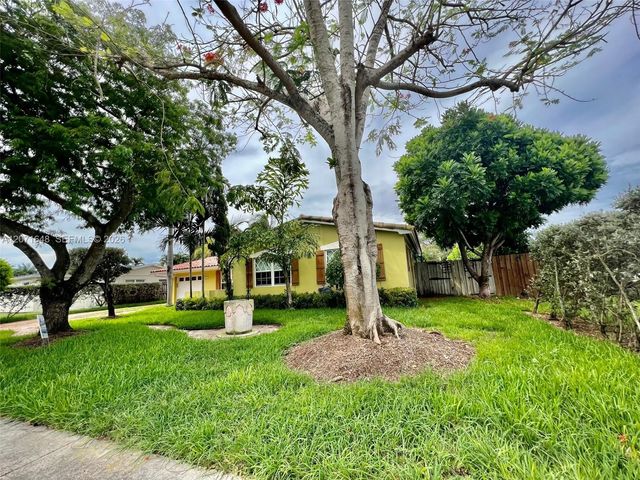 10025 SW 111 Street 0, Miami, FL 33176