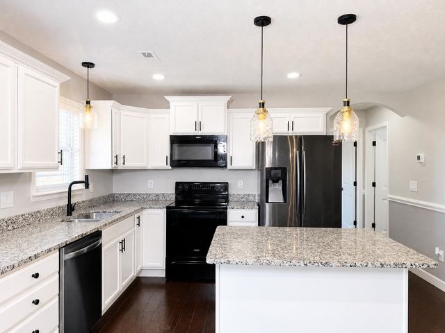 3121 Rainbow Lake Rd, Inman, SC 29349