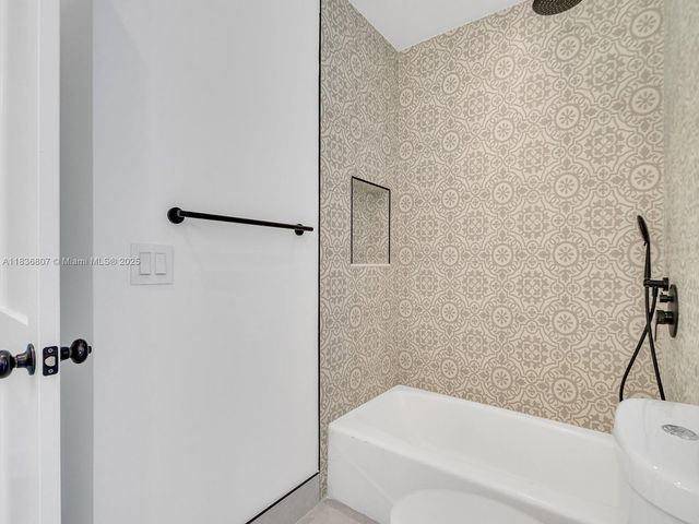 7800 SW 181st Ter, Palmetto Bay, FL 33157