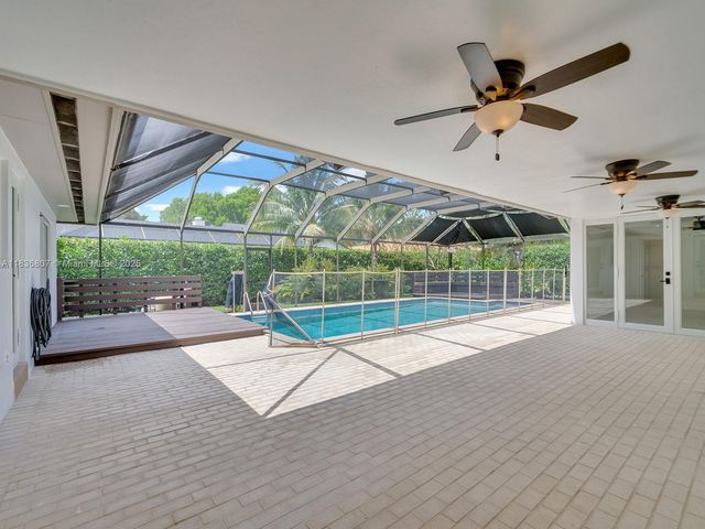 7800 SW 181st Ter, Palmetto Bay, FL 33157