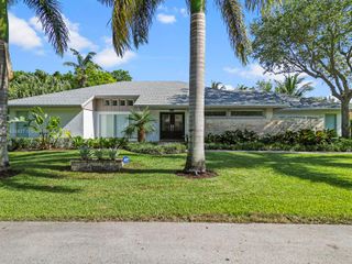 7800 SW 181st Ter, Palmetto Bay, FL 33157