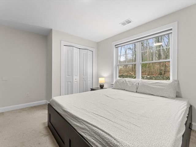 14 Elmrock Dr, Grafton, MA 01536