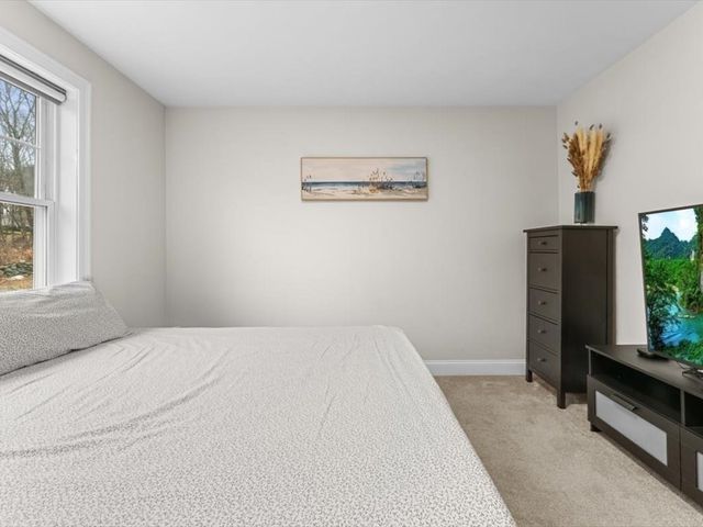 14 Elmrock Dr, Grafton, MA 01536