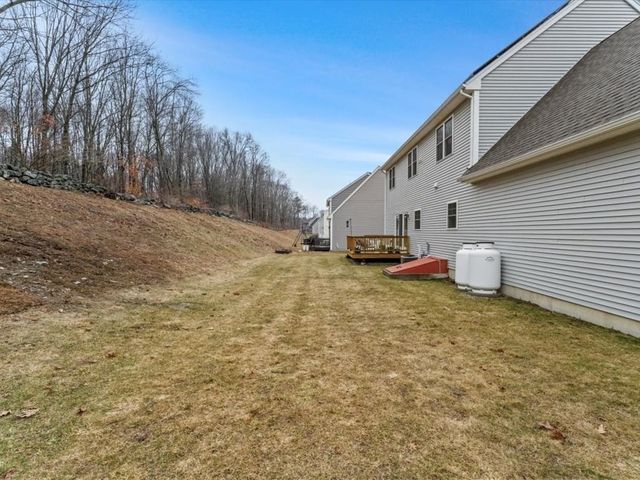 14 Elmrock Dr, Grafton, MA 01536