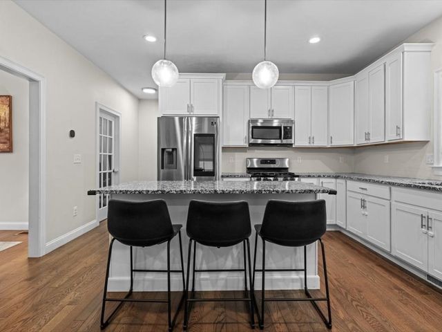 14 Elmrock Dr, Grafton, MA 01536