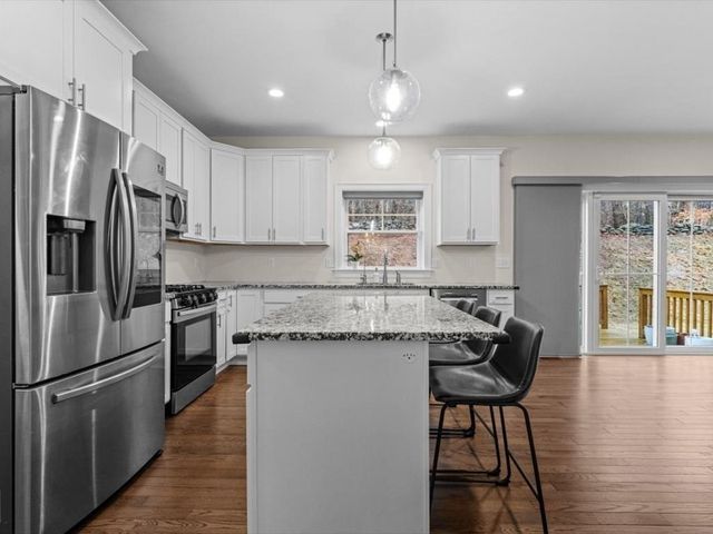 14 Elmrock Dr, Grafton, MA 01536