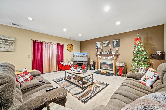 3 Crystal Brook Court, Islip, NY 11751