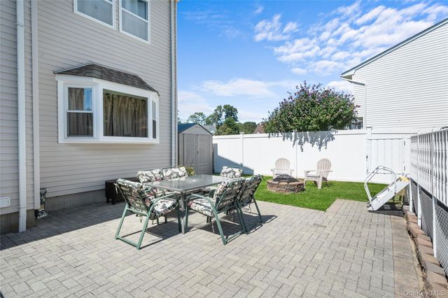 3 Crystal Brook Court, Islip, NY 11751