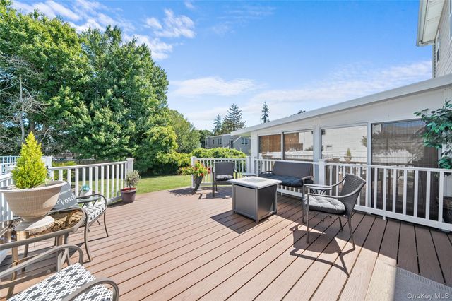 3 Crystal Brook Court, Islip, NY 11751