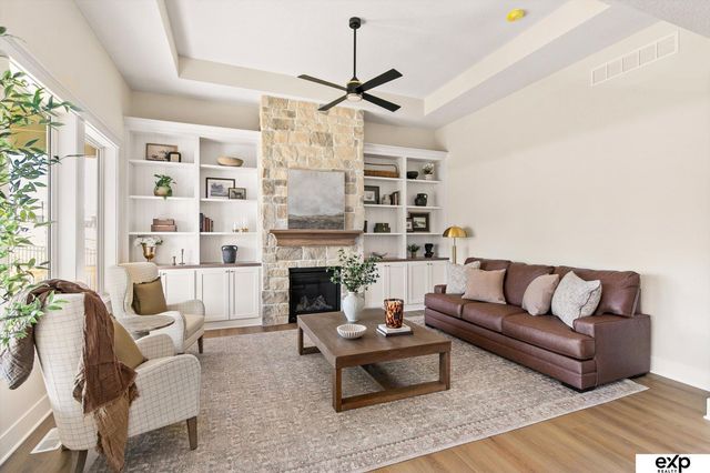 10202 S 184th Street, Omaha, NE 68136