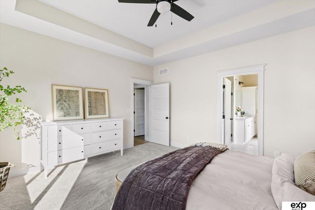 10202 S 184th Street, Omaha, NE 68136