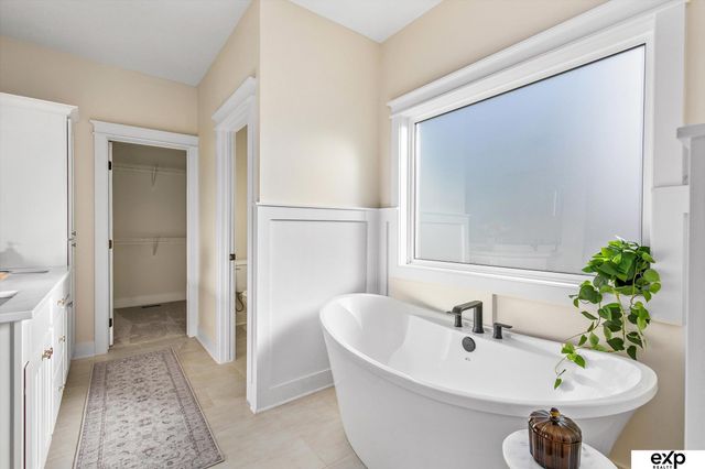 10202 S 184th Street, Omaha, NE 68136