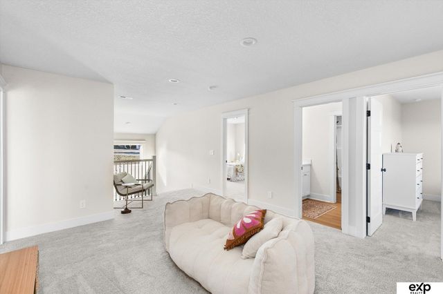 10202 S 184th Street, Omaha, NE 68136