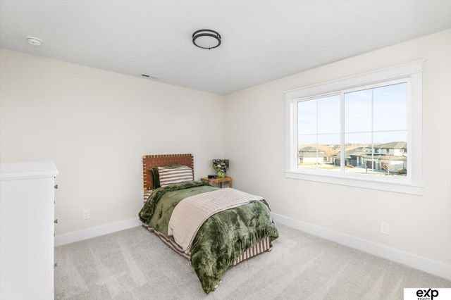 10202 S 184th Street, Omaha, NE 68136