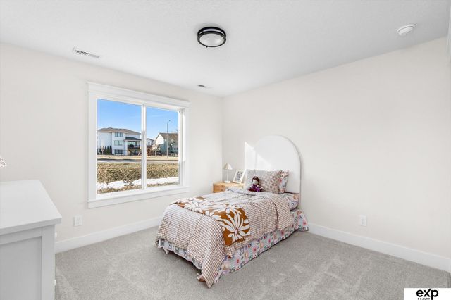 10202 S 184th Street, Omaha, NE 68136