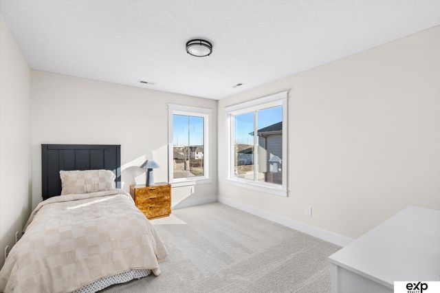 10202 S 184th Street, Omaha, NE 68136