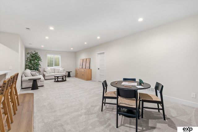 10202 S 184th Street, Omaha, NE 68136