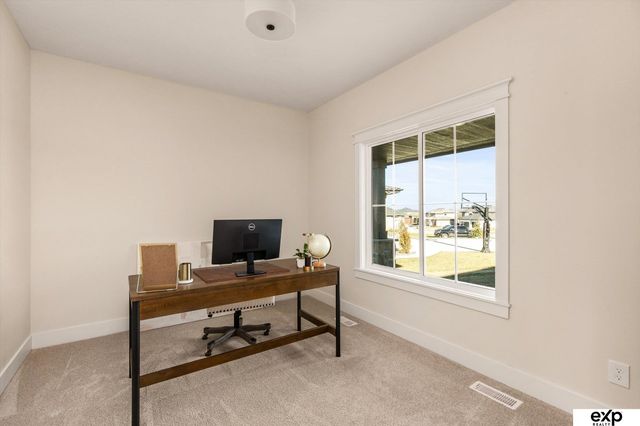 10202 S 184th Street, Omaha, NE 68136