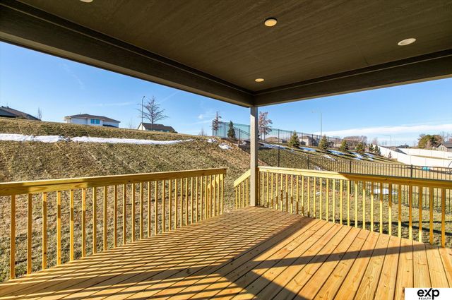 10202 S 184th Street, Omaha, NE 68136