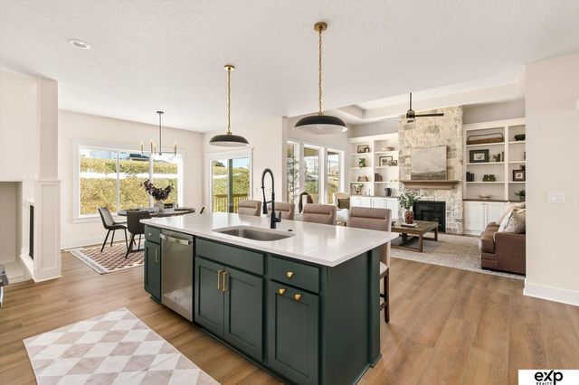 10202 S 184th Street, Omaha, NE 68136