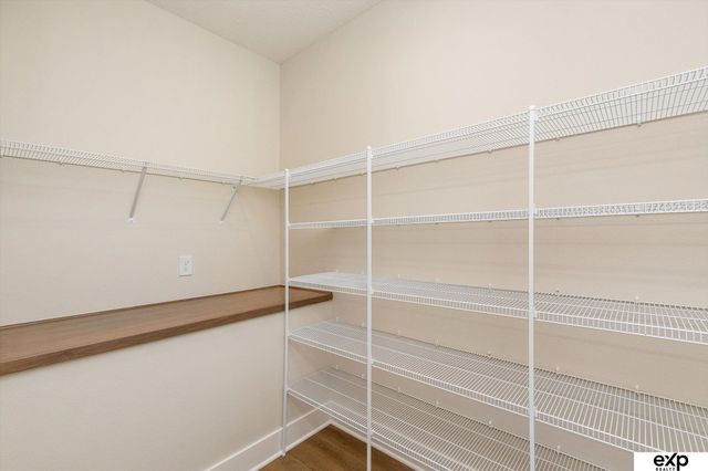 10202 S 184th Street, Omaha, NE 68136