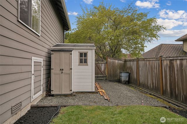 23018 SE 247th Court, Maple Valley, WA 98038