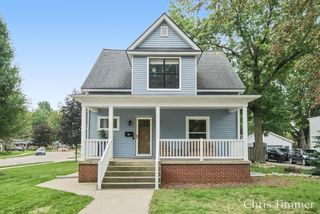 522 E Lincoln Avenue, Zeeland, MI 49464