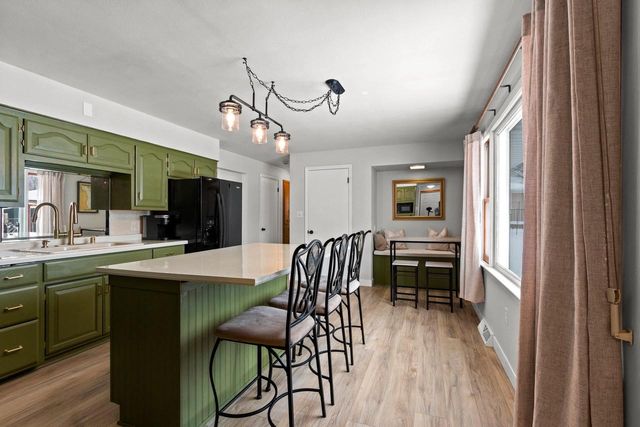 960 WATERMOLEN AVENUE, Green Bay, WI 54304