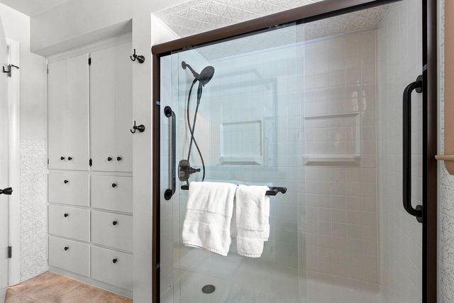 960 WATERMOLEN AVENUE, Green Bay, WI 54304