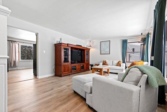 960 WATERMOLEN AVENUE, Green Bay, WI 54304