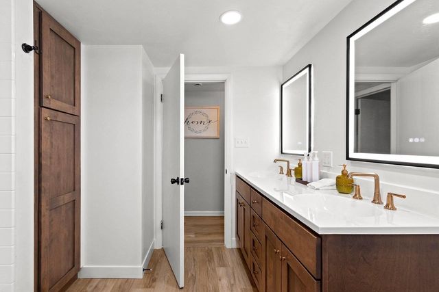 960 WATERMOLEN AVENUE, Green Bay, WI 54304