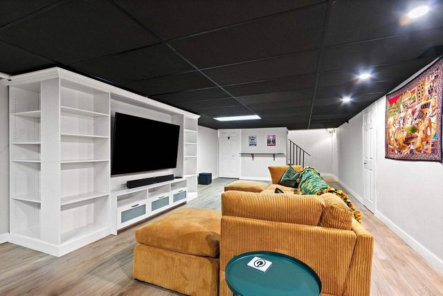 960 WATERMOLEN AVENUE, Green Bay, WI 54304