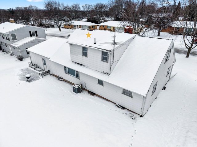 960 WATERMOLEN AVENUE, Green Bay, WI 54304