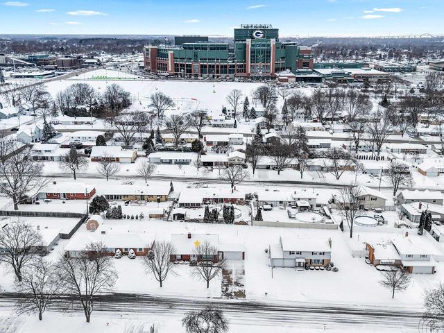 960 WATERMOLEN AVENUE, Green Bay, WI 54304