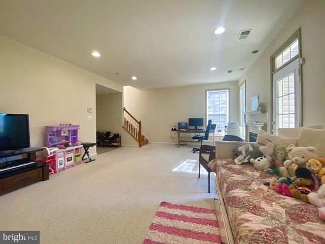 21975 WINDOVER DR, Broadlands, VA 20148