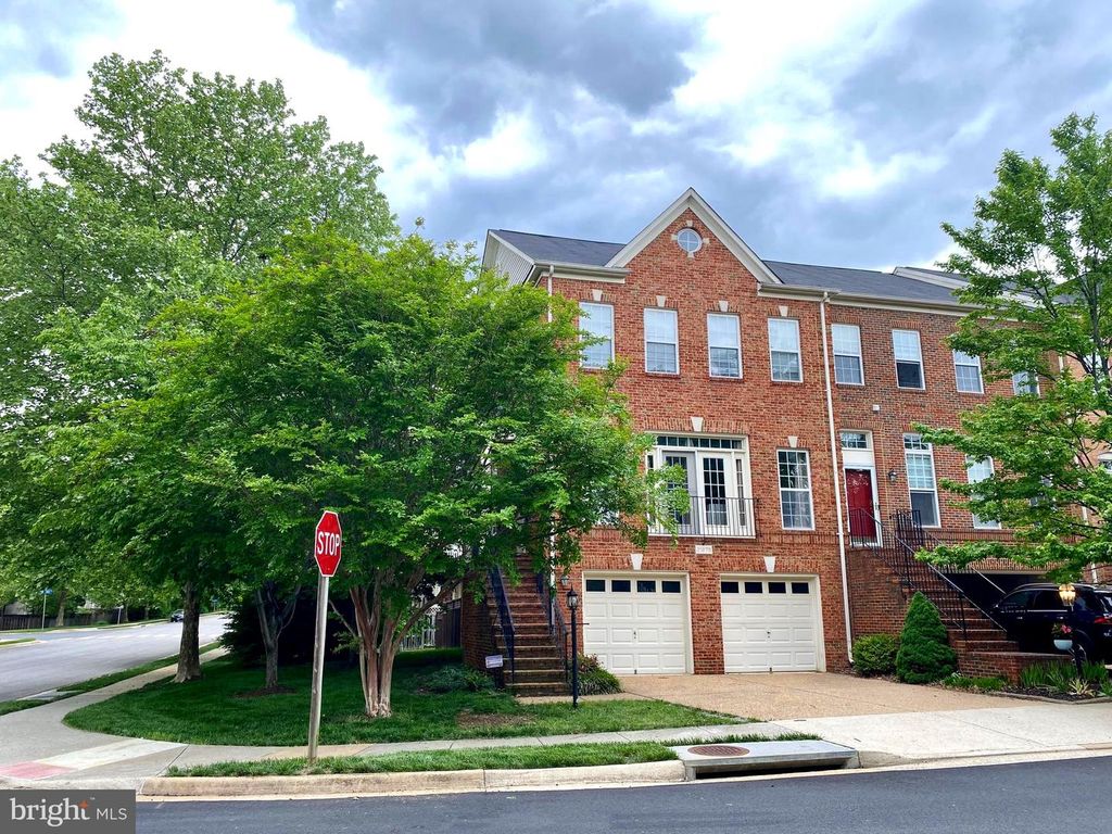 21975 WINDOVER DR, Broadlands, VA 20148