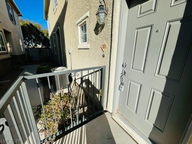 6122 PINE VILLA Avenue 101, Las Vegas, NV 89108