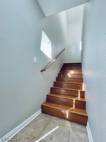 6122 PINE VILLA Avenue 101, Las Vegas, NV 89108