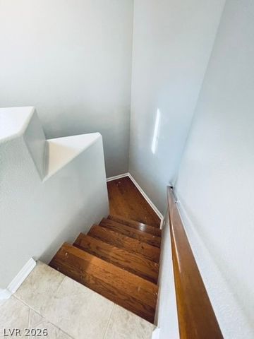 6122 PINE VILLA Avenue 101, Las Vegas, NV 89108