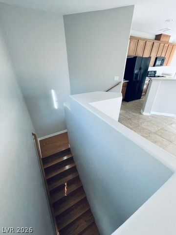 6122 PINE VILLA Avenue 101, Las Vegas, NV 89108