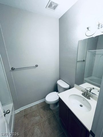 6122 PINE VILLA Avenue 101, Las Vegas, NV 89108