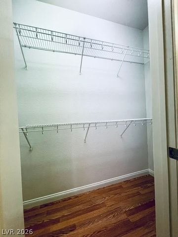 6122 PINE VILLA Avenue 101, Las Vegas, NV 89108