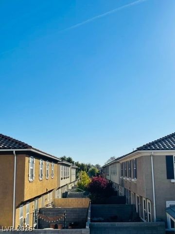 6122 PINE VILLA Avenue 101, Las Vegas, NV 89108