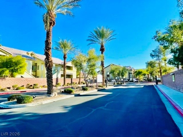 6122 PINE VILLA Avenue 101, Las Vegas, NV 89108