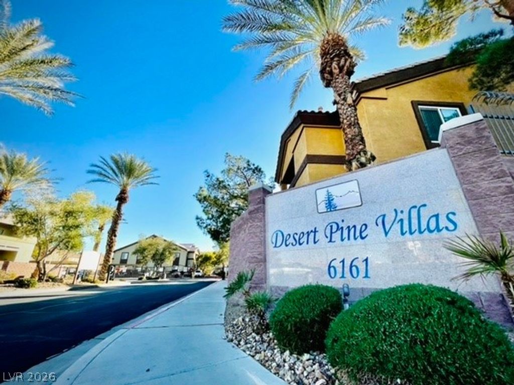 6122 PINE VILLA Avenue 101, Las Vegas, NV 89108