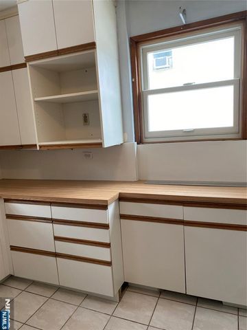 79 Beechwood Avenue, Bogota, NJ 07603