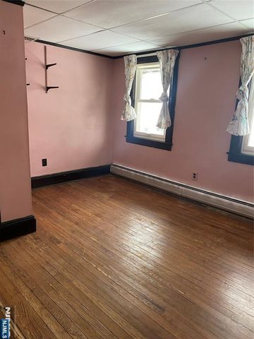 79 Beechwood Avenue, Bogota, NJ 07603